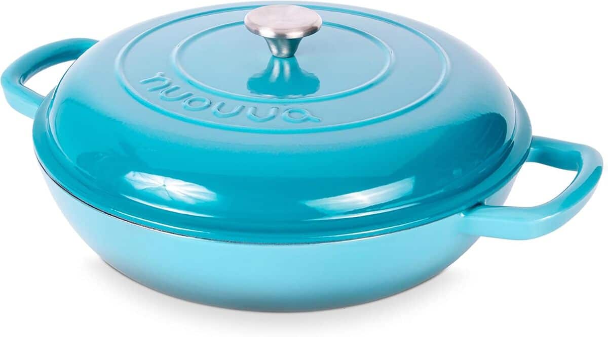 Test de la cocotte peu profonde en fonte bleu, 4, 7 L