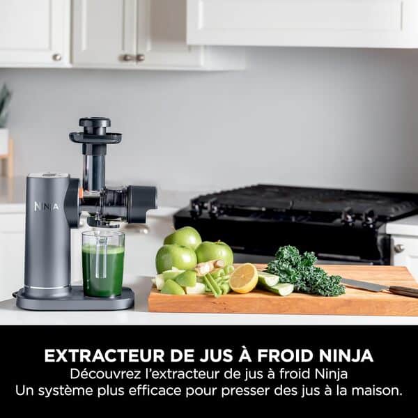 Ninja Extracteur de jus à pression à froid, carafe 700 ml et récupérateur de pulpe 1,1 l, pour des jus, boissons et shots sains, compact, lavable au lave-vaisselle, pièces amovibles, Gris JC151EU