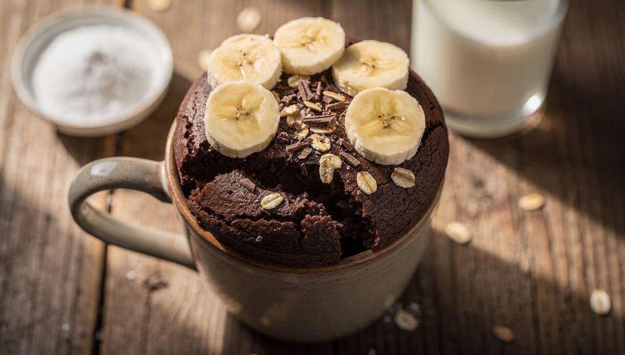 Bowl cake banane chocolat : recette facile et rapide