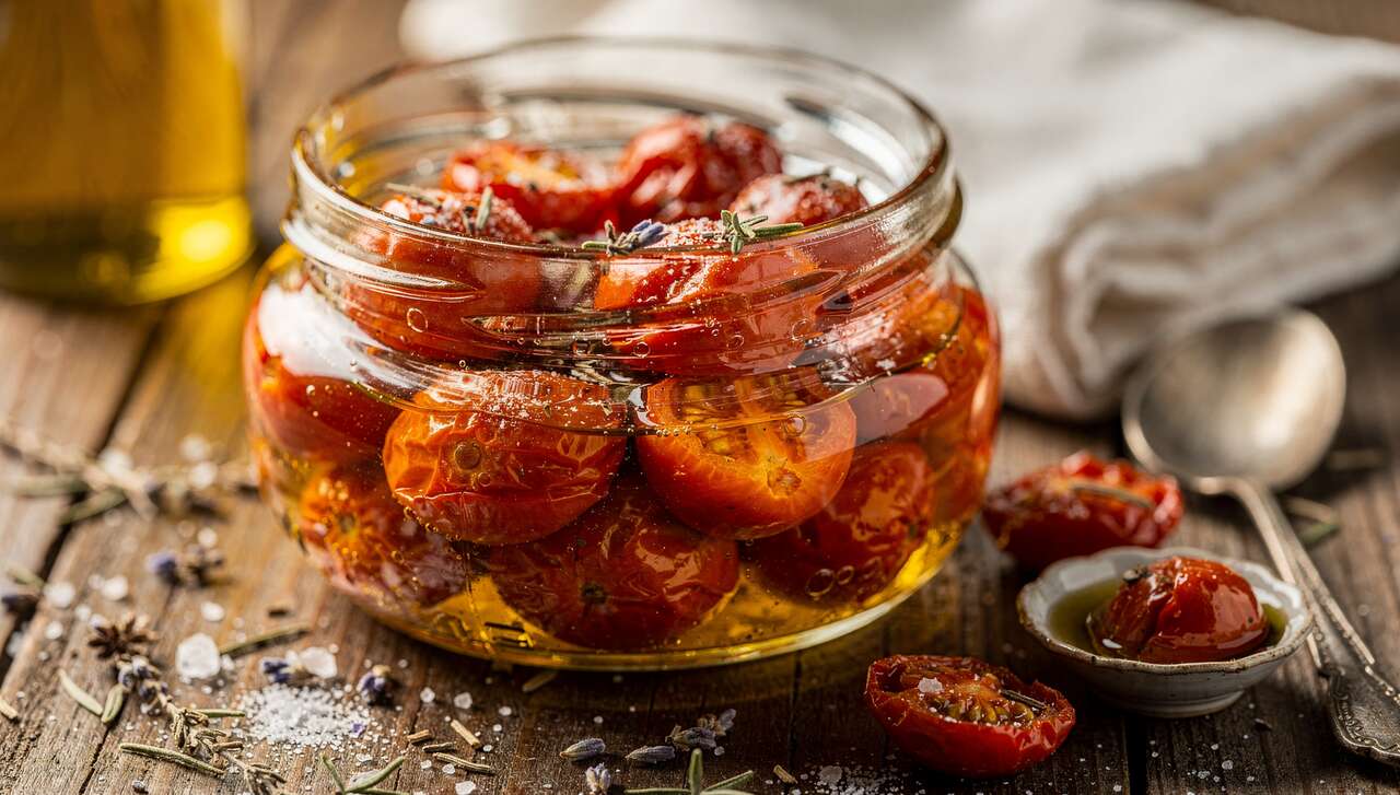 Recette de tomates cerises séchées confites à l'huile d'olive